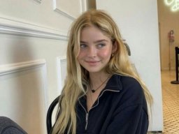 beautiful-students-260924-260924-014