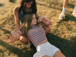 beautiful-students-260924-260924-014