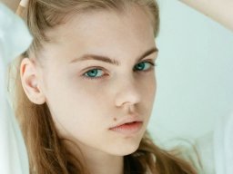 beautiful-students-260924-260924-015