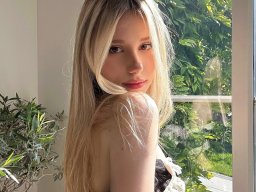 beautiful-students-260924-260924-015