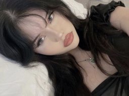 beautiful-students-260924-260924-016