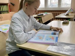 beautiful-students-260924-260924-016