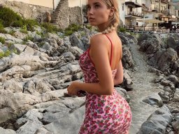 beautiful-students-260924-260924-016