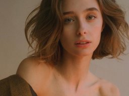 beautiful-students-260924-260924-019