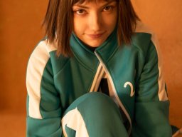 beautiful-students-260924-260924-019