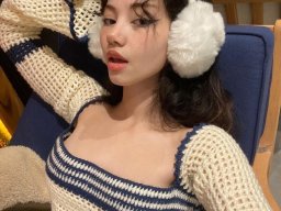 beautiful-students-260924-260924-020