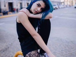 beautiful-students-260924-260924-020