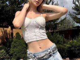 beautiful-students-260924-260924-023