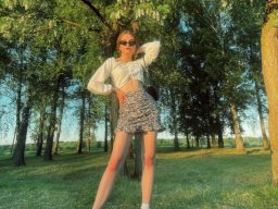beautiful-students-260924-260924-024