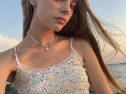 beautiful-students-260924-260924-026
