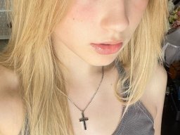 beautiful-students-260924-260924-026