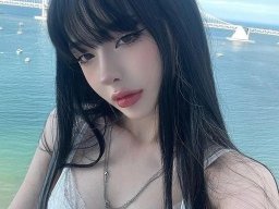 beautiful-students-260924-260924-026