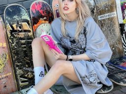 beautiful-students-260924-260924-028