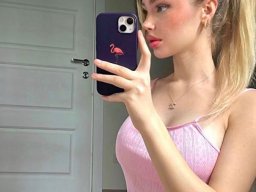 beautiful-students-260924-260924-028