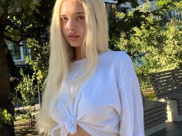 beautiful-students-260924-260924-028