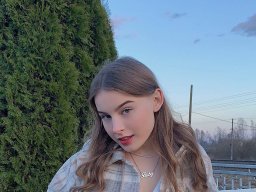 beautiful-students-260924-260924-028