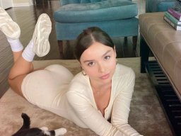 beautiful-students-260924-260924-029