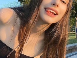 beautiful-students-260924-260924-029