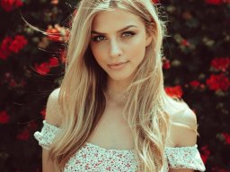 beautiful-students-260924-260924-029
