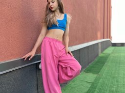 beautiful-students-260924-260924-030