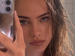 beautiful-students-260924-260924-030