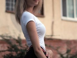 beautiful-students-260924-260924-030