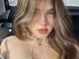 beautiful-students-260924-260924-030