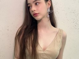 beautiful-students-260924-260924-030
