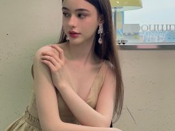 beautiful-students-260924-260924-031