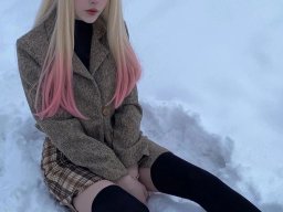 beautiful-students-260924-260924-032
