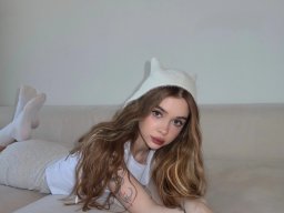beautiful-students-260924-260924-032