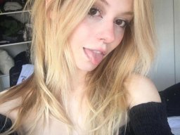 beautiful-students-260924-260924-032