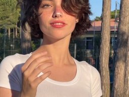 beautiful-students-260924-260924-033