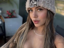 beautiful-students-260924-260924-033