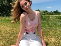 beautiful-students-260924-260924-034
