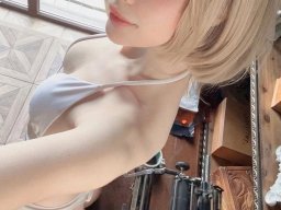 beautiful-students-260924-260924-034