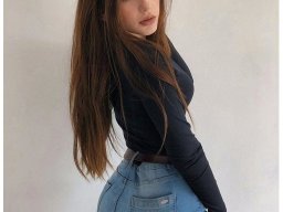 beautiful-students-260924-260924-034