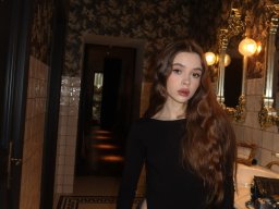 beautiful-students-260924-260924-035