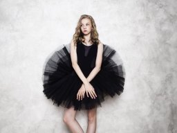 beautiful-students-260924-260924-035