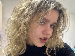 beautiful-students-260924-260924-035