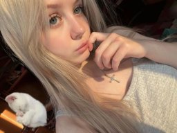 beautiful-students-260924-260924-035