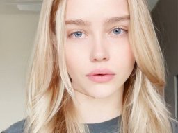 beautiful-students-260924-260924-036