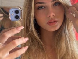 beautiful-students-260924-260924-036