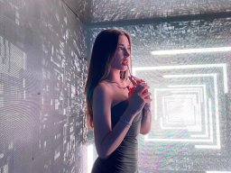 beautiful-students-260924-260924-036