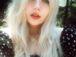 beautiful-students-260924-260924-036
