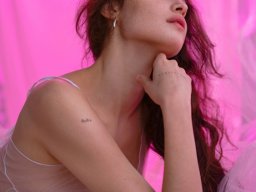 beautiful-students-260924-260924-036