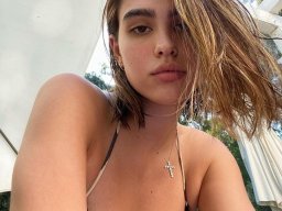 beautiful-students-260924-260924-036
