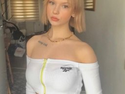 beautiful-students-260924-260924-036