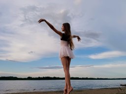 beautiful-students-260924-260924-036