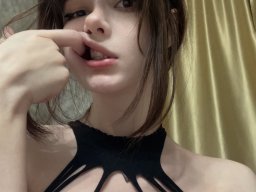 beautiful-students-260924-260924-036